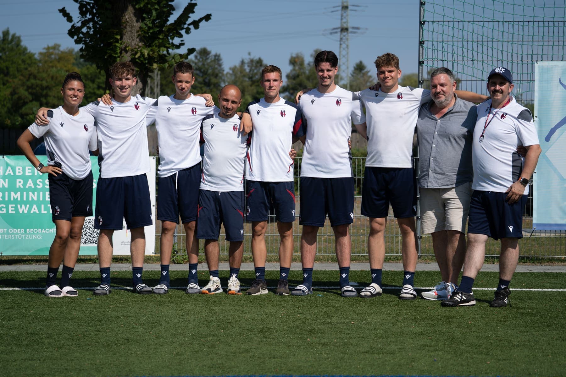 Das Team von Campus Rossoblù mit den Trainern aus Bologna